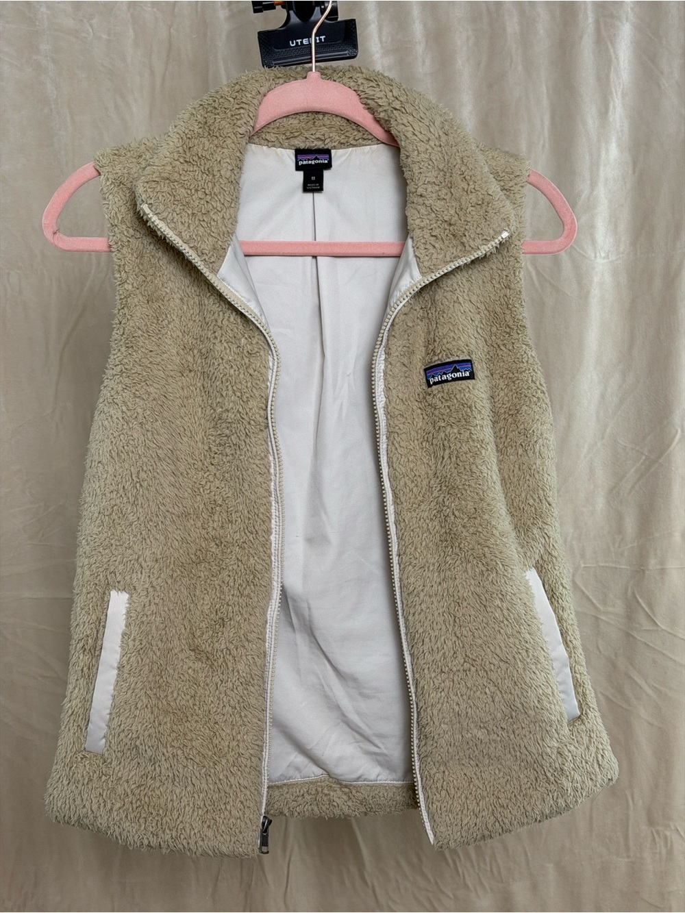 Patagonia Women's  Los Gatos Fleece Vest in Beige